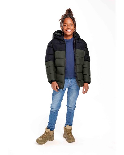 Manteau vert
 Taille-8-9 ans