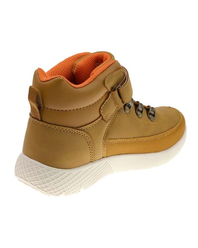 Pack of 8 Casual Boots